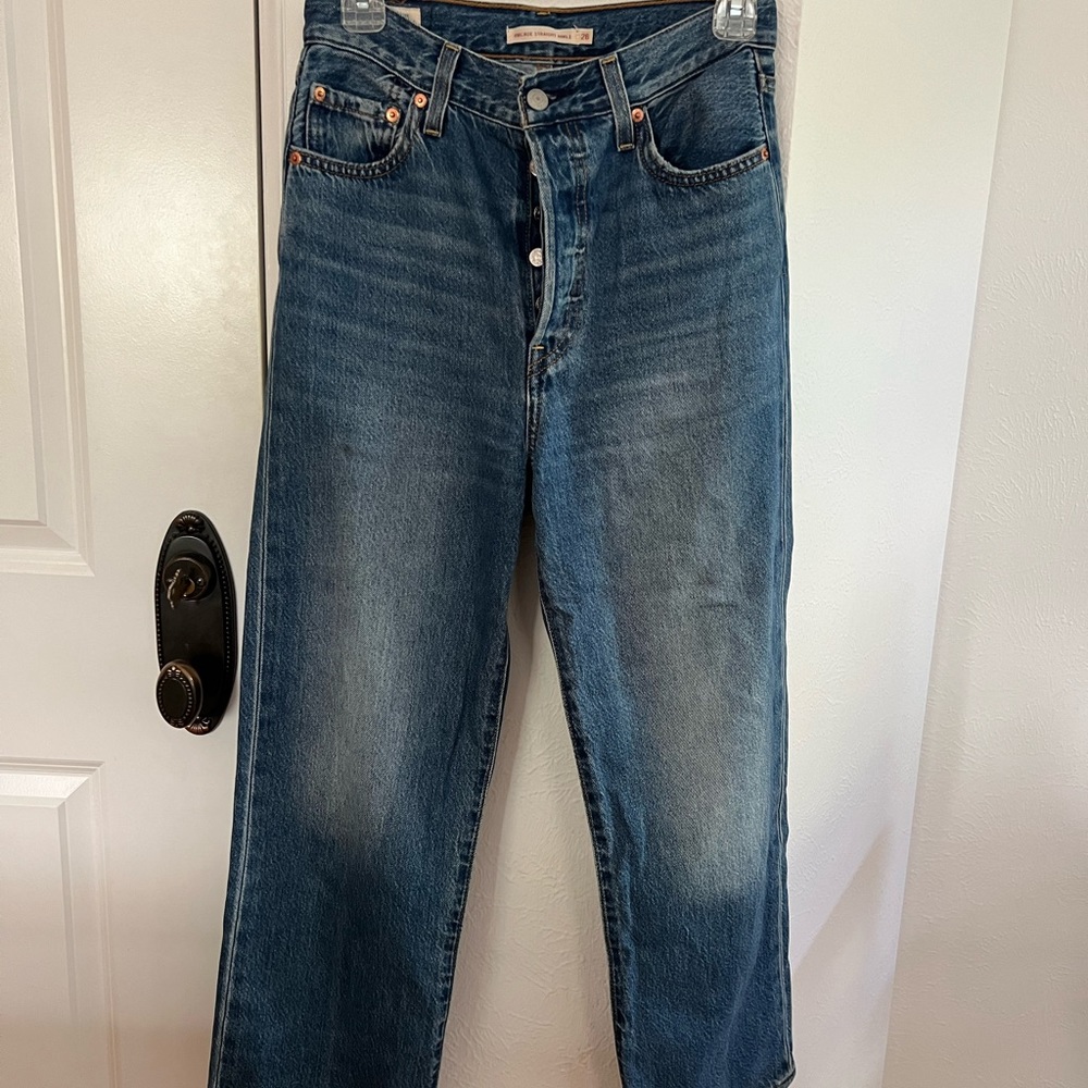 Levis ribcage straight ankle Jean